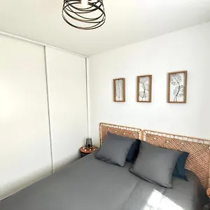 Cosy F2 A Proximite De Paris Apartamento